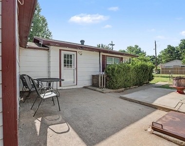 207 E Juniper Lane - Photo Thumbnail 17