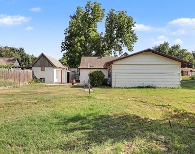207 E Juniper Lane - Photo Thumbnail 22