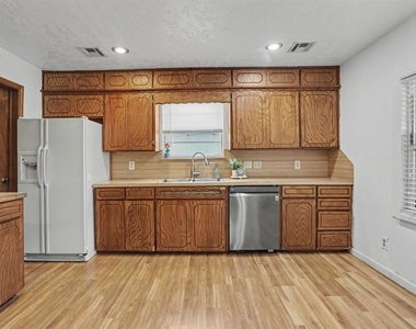 207 E Juniper Lane - Photo Thumbnail 5