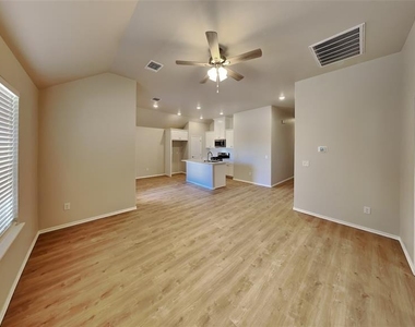 9113 Nw 127th Terrace - Photo Thumbnail 3