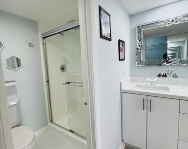 3635 Whitehall Drive - Photo Thumbnail 16