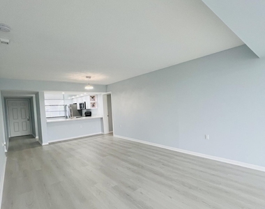 3635 Whitehall Drive - Photo Thumbnail 11