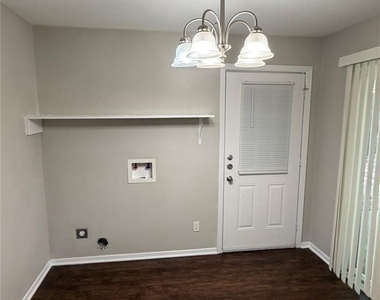 7420 Arborcrest Drive - Photo Thumbnail 18