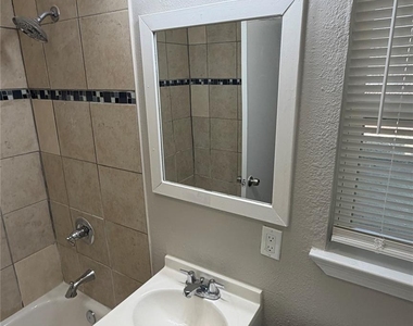 7420 Arborcrest Drive - Photo Thumbnail 16
