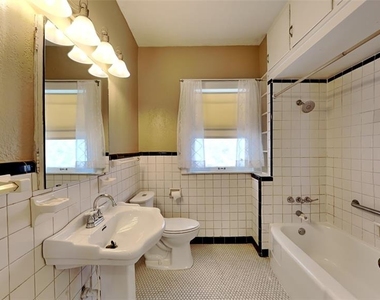 204 Nw 22nd Street - Photo Thumbnail 18