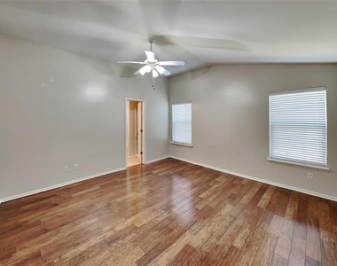 2801 Nw 182nd Street - Photo Thumbnail 6