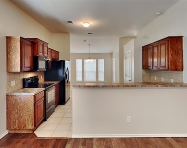 2801 Nw 182nd Street - Photo Thumbnail 3