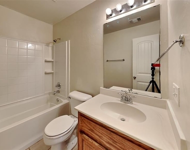 2801 Nw 182nd Street - Photo Thumbnail 10