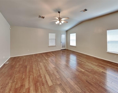 2801 Nw 182nd Street - Photo Thumbnail 2