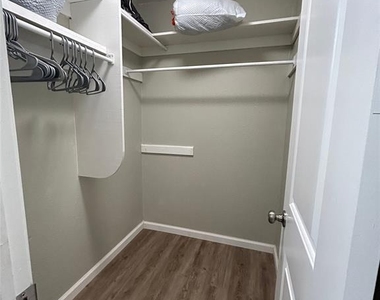 529 Nw 137th Street - Photo Thumbnail 11