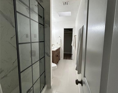 529 Nw 137th Street - Photo Thumbnail 10