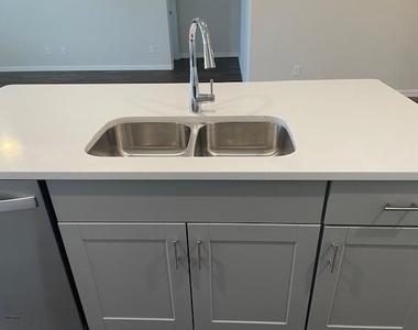 3116 Kingsgarden Road - Photo Thumbnail 6