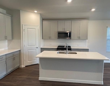 3116 Kingsgarden Road - Photo Thumbnail 4