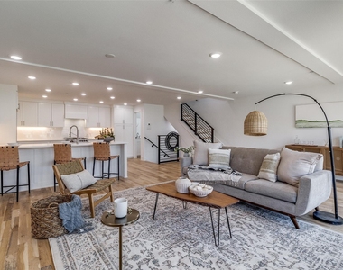 4701 San Jacinto Street - Photo Thumbnail 2