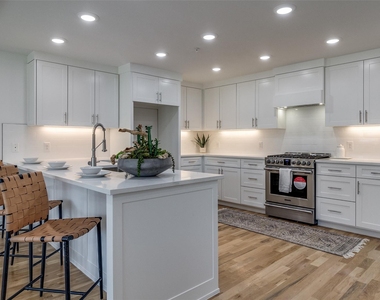 4701 San Jacinto Street - Photo Thumbnail 5