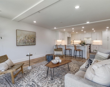 4701 San Jacinto Street - Photo Thumbnail 3