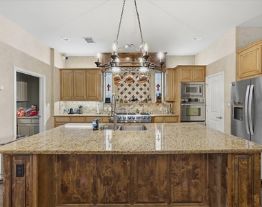 11076 Brighton Lane - Photo Thumbnail 8