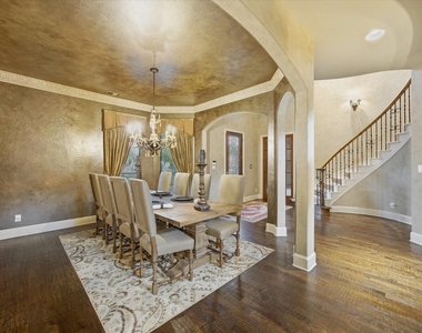 11076 Brighton Lane - Photo Thumbnail 5