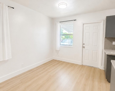 2738 Fillmore Street - Photo Thumbnail 7