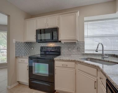 755 Burr Oak Drive - Photo Thumbnail 13