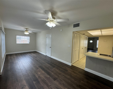 1060 Ne 23rd Terrace - Photo Thumbnail 21