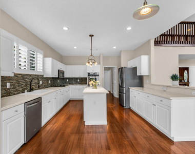 1333 Sw 175th Way - Photo Thumbnail 8