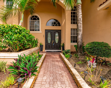 1333 Sw 175th Way - Photo Thumbnail 5