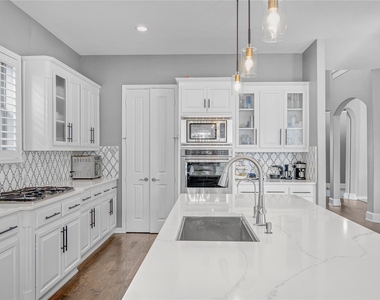 11515 Clayton Court - Photo Thumbnail 14