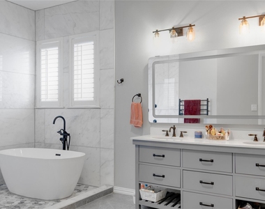 11515 Clayton Court - Photo Thumbnail 17