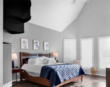 11515 Clayton Court - Photo Thumbnail 7