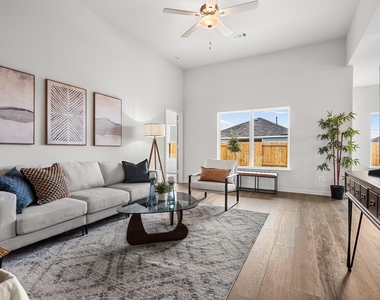 1304 Helca Drive - Photo Thumbnail 5