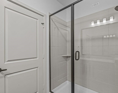 3120 E Park Row Drive - Photo Thumbnail 8