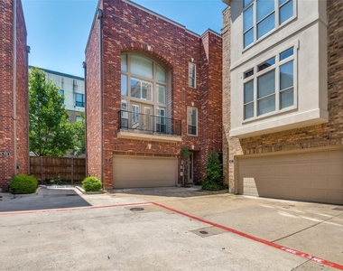 909 City Side Lane - Photo Thumbnail 1