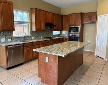 2605 Gull Lake Drive - Photo Thumbnail 7