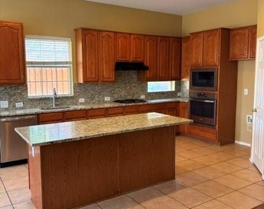 2605 Gull Lake Drive - Photo Thumbnail 6