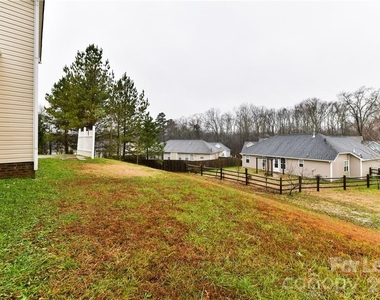 1002 Hannah Place - Photo Thumbnail 35