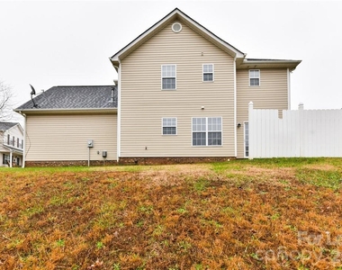 1002 Hannah Place - Photo Thumbnail 39
