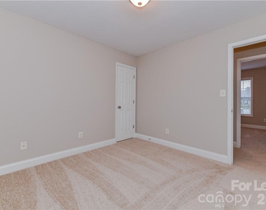 1002 Hannah Place - Photo Thumbnail 30