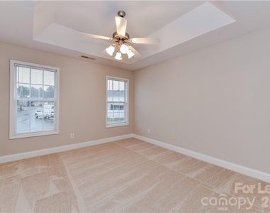 1002 Hannah Place - Photo Thumbnail 20
