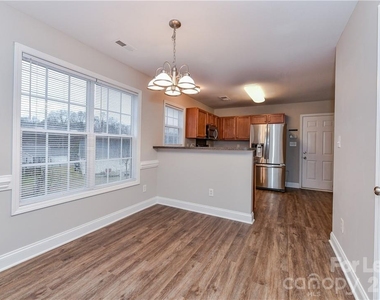 1002 Hannah Place - Photo Thumbnail 17