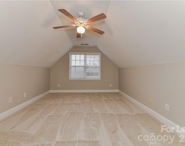 1002 Hannah Place - Photo Thumbnail 33