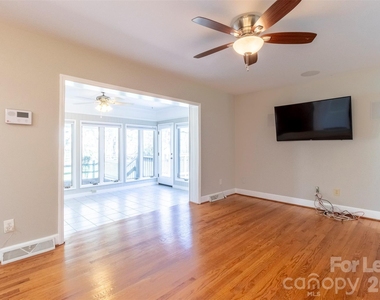 6618 Castlegate Drive - Photo Thumbnail 16