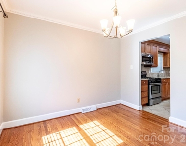 6618 Castlegate Drive - Photo Thumbnail 9