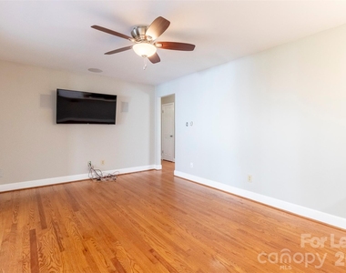 6618 Castlegate Drive - Photo Thumbnail 15