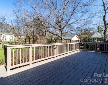 6618 Castlegate Drive - Photo Thumbnail 38