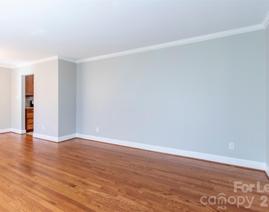 6618 Castlegate Drive - Photo Thumbnail 8
