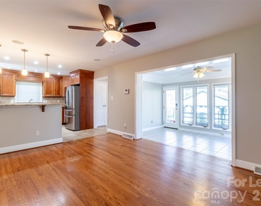 6618 Castlegate Drive - Photo Thumbnail 17