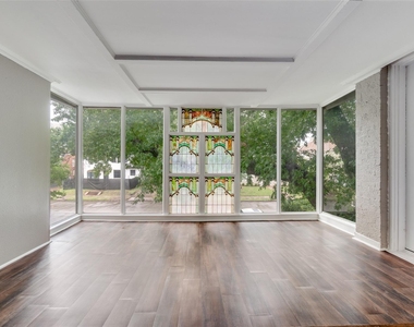 4133 Hawthorne Avenue - Photo Thumbnail 5