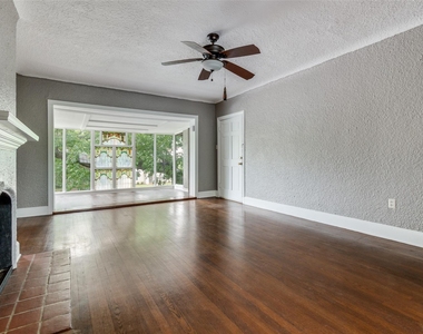 4133 Hawthorne Avenue - Photo Thumbnail 3