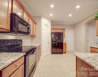 6831 Maricopa Road - Photo Thumbnail 13